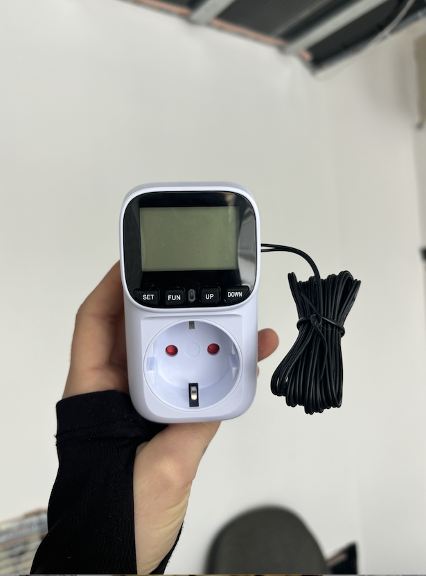 Intelligens termosztát, hőmérséklet-szabályozó kapcsoló - Image 3